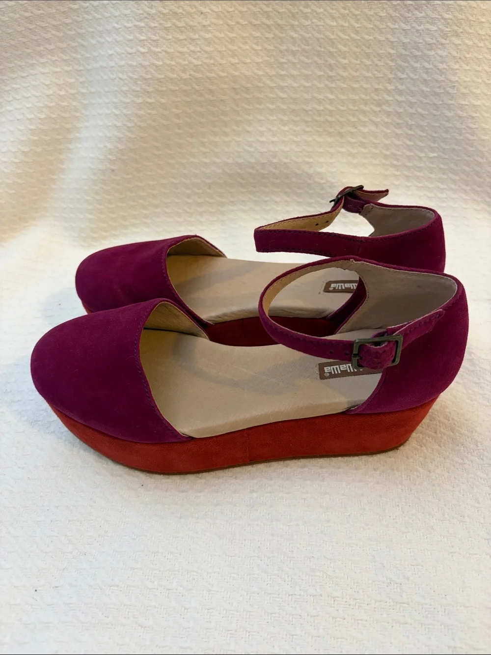Gee Wawa Leather Suede Two-Tone Magenta & Red Ankle Strap Platforms Size 6M